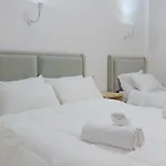 Gjika Pensión Qeparo