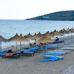 Gjika 3* كيبارو