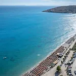 Gjika Pensión 3*